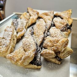 The Sugar Beat - Puff Pastry Ganache Twist!