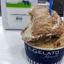 Babà e Caffè medium €3,50