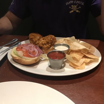 Houlihan's - Buffalo chicken sandwich - Bars Near Me - Columbus, Georgia