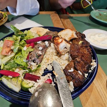 Sunnin Lebanese Cafe - Combo plate - Lebanese Near Me - Los Angeles, California Sunnin Lebanese Cafe - Combo plate - Lebanese Near Me - Los Angeles, California