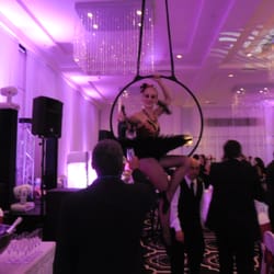 Salles de Reception le Mont Blanc - Girl on swing
