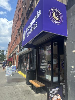 Insomnia Cookies by null