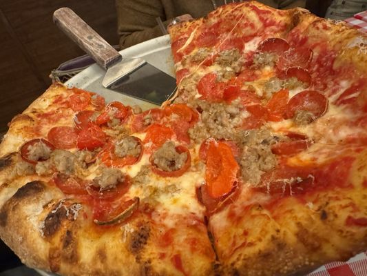 Pizza Luca by null