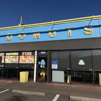 Heavenly Donuts - Outside of store - Donuts Near Me - Gladstone, Oregon Heavenly Donuts - Outside of store - Donuts Near Me - Gladstone, Oregon