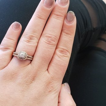 Crystal's Nails and Spa - Nail Salons Near Me - Hesperia, California