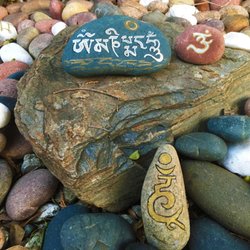 Morningland Community - Mani Stone Garden