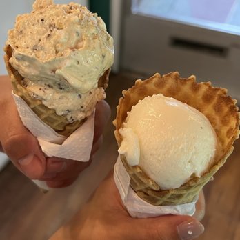 Strawberry Fields - s'mores & brown butter rice krispy - Juice Bars & Smoothies Near Me - Norfolk, Virginia Strawberry Fields - s'mores & brown butter rice krispy - Juice Bars & Smoothies Near Me - Norfolk, Virginia