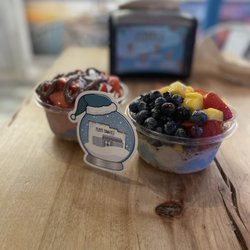 Playa Bowls - Stupid Cupid bowl / and build your own bowl.
