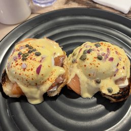 Eggs Benedict