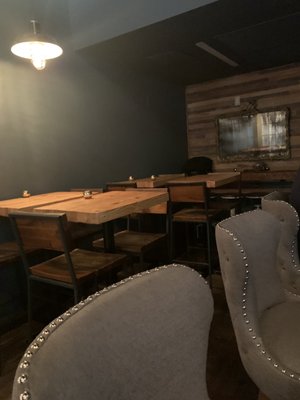 Mr. Braxton Bar & Kitchen by null