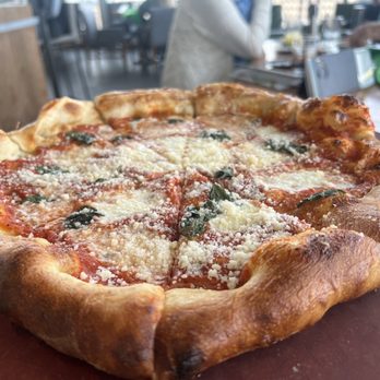 360 Rooftop Bar - Margherita Pizza - Lounges Near Me - St. Louis, Missouri 360 Rooftop Bar - Margherita Pizza - Lounges Near Me - St. Louis, Missouri