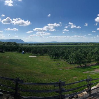 Cidrerie Milton - Panoramic of orchard - Cideries Near Me - Sainte-Cécile-de-Milton, Quebec Cidrerie Milton - Panoramic of orchard - Cideries Near Me - Sainte-Cécile-de-Milton, Quebec
