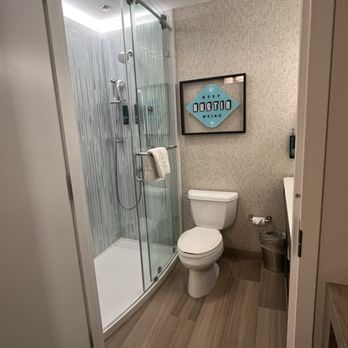 Hilton Austin Airport - Bathroom - Hotels Near Me - Austin, Texas