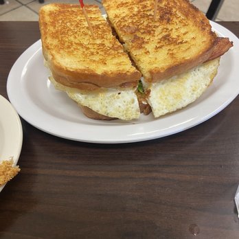 Rusty Pot Café - The Overload Breakfast Sandwich - Breakfast & Brunch Near Me - Inglewood, California