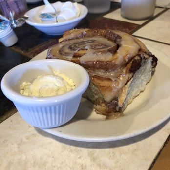 Christie's Kitchen - Cinnamon roll - Breakfast & Brunch Near Me - Redmond, Oregon