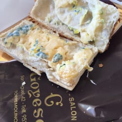 Cafeteria Goyesca - Moldy patisserie!