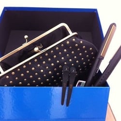Planet Star Parrucchieri - Anche le piastre ghd fanno parte delle coccole per le clienti di Planet Star