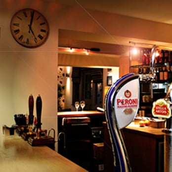 Sunningdale Lounge - Pubs Near Me - Ascot, WNM Sunningdale Lounge - Pubs Near Me - Ascot, WNM