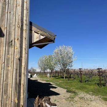Stonum Vineyards and Winery - Wineries Near Me - Lodi, California Stonum Vineyards and Winery - Wineries Near Me - Lodi, California