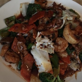 Persuasian Restaurant - Thai basil stirred fry with shrimp and beef - Chinese Near Me - Charlotte, North Carolina Persuasian Restaurant - Thai basil stirred fry with shrimp and beef - Chinese Near Me - Charlotte, North Carolina