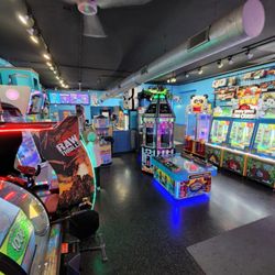 Zig-E's Funland - Zig-Zag arcade at Zig-E's!