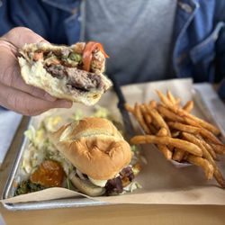 The Westside Tavern - Boss burger