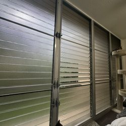 Holo Holo Screens Honolulu Window and Door Screen Replacements - New screens in the bedroom