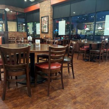 Corner Bakery - Interior - Breakfast & Brunch Near Me - Warrenville, Illinois