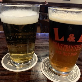 Willie's Sports Pub - Refreshing Stella and a Black and Tan - Sports Bars Near Me - Atchison, Kansas Willie's Sports Pub - Refreshing Stella and a Black and Tan - Sports Bars Near Me - Atchison, Kansas