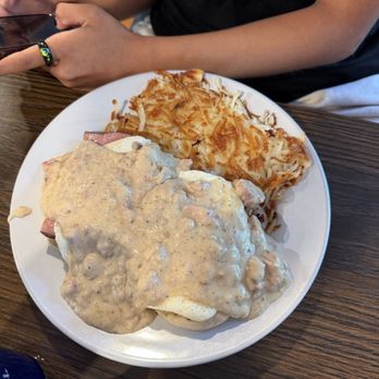 The Copperpot Cafe - Country benny with hashbrowns - Diners Near Me - Coulterville, California