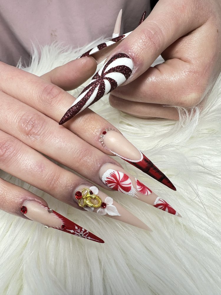 I Nails Salon & Spa Logo