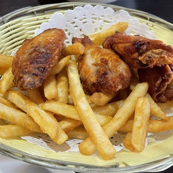 Goldsor Restaurant - Chicken Wings with French Fries - Fast Food Near Me - Richmond Hill, Ontario Goldsor Restaurant - Chicken Wings with French Fries - Fast Food Near Me - Richmond Hill, Ontario
