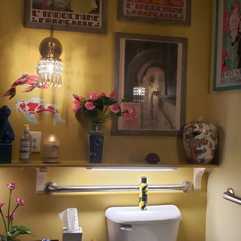 Cafe Chinois - women's Bathroom - Asian Fusion Near Me - Wilmington, North Carolina