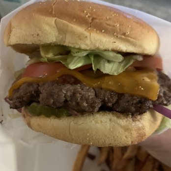 The Barefoot Burger - Fresh ingredients - Bars Near Me - Crawfordsville, Indiana