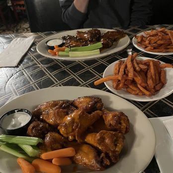 J Timothy's Taverne - Dirt Style Wings Buffalo and Golden Honey Barbeque - American Near Me - Plainville, Connecticut J Timothy's Taverne - Dirt Style Wings Buffalo and Golden Honey Barbeque - American Near Me - Plainville, Connecticut