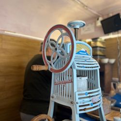 Japow - Shaved ice machine.