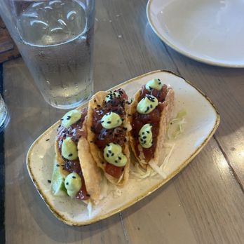 Monkeypod Kitchen - Ahi Poke Tacos - New American Near Me - Lahaina, Hawaii
