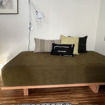 Umphred Furniture - daybed cover in olive fabric - Furniture Reupholstery Near Me - Berkeley, California Umphred Furniture - daybed cover in olive fabric - Furniture Reupholstery Near Me - Berkeley, California
