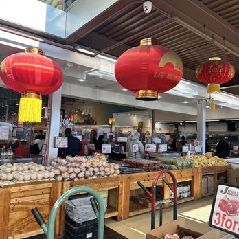 Jmart - International Grocery Near Me - Brooklyn, New York