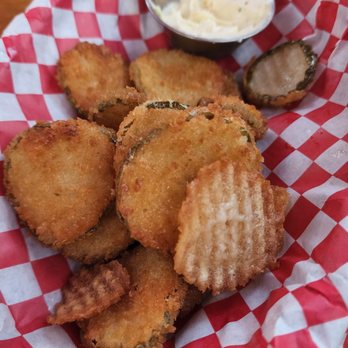 Skyway Bar & Grill - Fried pickle chips - Barbeque Near Me - Zigzag, Oregon