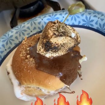 Stack & Scramble Food - S'mores slider - Food Delivery Services Near Me