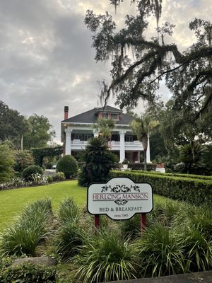 Herlong Mansion by null