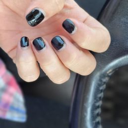 2 weeks update: WORTH IT. My nails take a beating #MomLife tushy cleaning, dish washing, laundry, etc. Only one nail is slightly separating