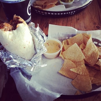 Freebirds World Burrito Closed Takeout Delivery 68 Photos 62 Reviews Mexican 14220 N Pennsylvania Ave Oklahoma City Ok Restaurant Reviews Menu Yelp