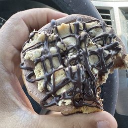 I almost forgot to take a picture of the frosted cookie, lol...