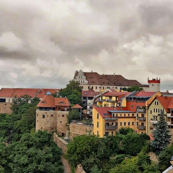 Alte Wasserkunst - Blick von der Turmspitze zum Schloss (10/2021) - Landmarks & Historical Buildings Near Me - Bautzen, SN