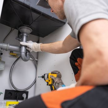 R & P Plumbing & Construction - Inspecting faulty plumbing - Plumbing Near Me - Alvin, Texas R & P Plumbing & Construction - Inspecting faulty plumbing - Plumbing Near Me - Alvin, Texas