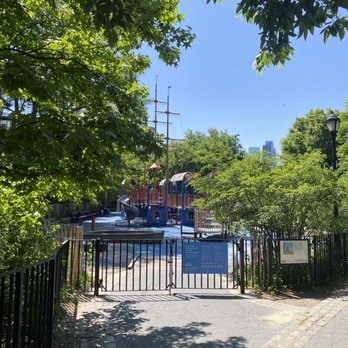 Brooklyn Bridge Park - Playground beyond the gate - Parks Near Me - Brooklyn, New York