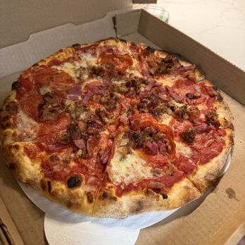 LouEddie's Pizza - Peak slide - Pizza Near Me - Skyforest, California