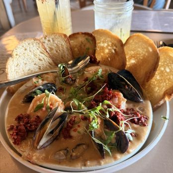 Luna Bistro Cafe - Mexican shrimp and mussels 11/10 - New American Near Me - Long Beach, California Luna Bistro Cafe - Mexican shrimp and mussels 11/10 - New American Near Me - Long Beach, California